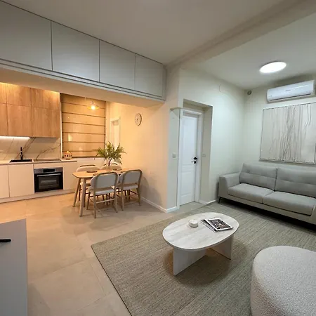 Pia Apartman